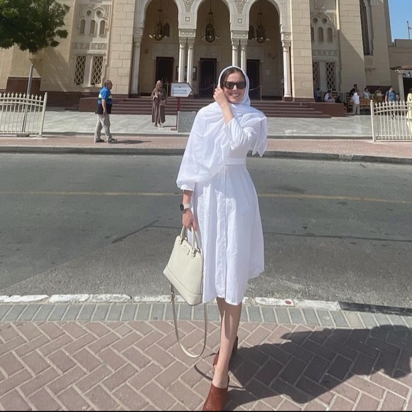 Lightweight White Scarf - Picture 6 of 6